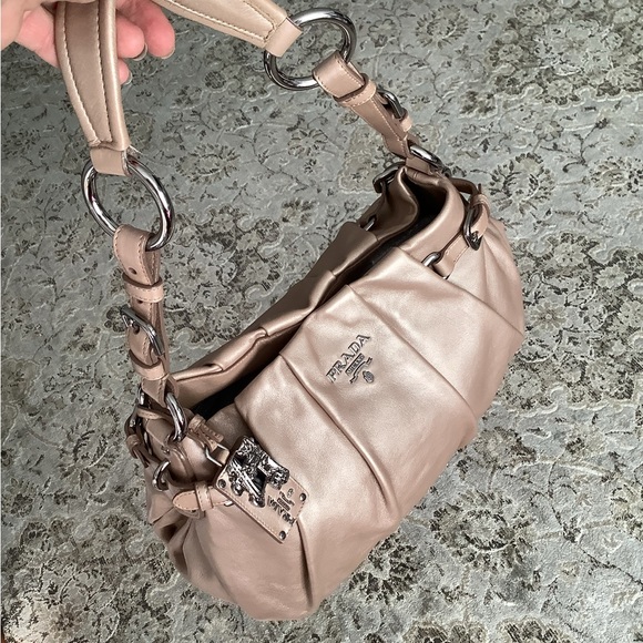 GORGEOUS DRESSY PRADA BAG 🌹🌹🌹 - Picture 12 of 16